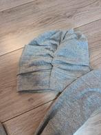 Lichtgrijs tulband / muts, Kleding | Dames, Ophalen of Verzenden, Zo goed als nieuw, Muts