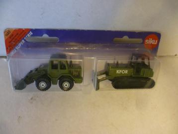 Siku 1682 militair KFOR Loader + Bulldozer modelauto.   beschikbaar voor biedingen