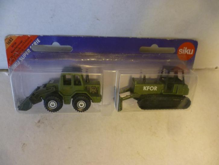 Siku 1682 militair KFOR Loader + Bulldozer modelauto., Hobby en Vrije tijd, Modelauto's | Overige schalen, Nieuw, Ophalen of Verzenden