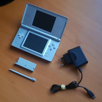 KRASVRIJ | Originele Nintendo DS met OPLADER