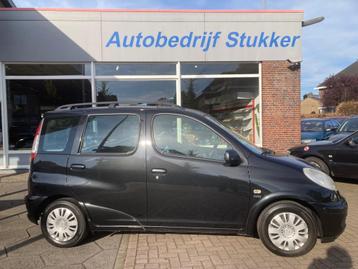 Toyota YARIS VERSO 1.3 VVT-i Linia Terra Automaat. beschikbaar voor biedingen