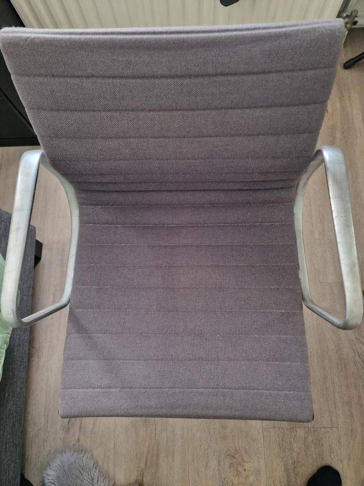 Vitra Eames Vergaderstoel - Gebruikt, Huis en Inrichting, Bureaustoelen, Gebruikt, Bureaustoel, Grijs, Ophalen
