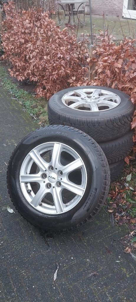 Lichtmetalen velgen met winterbanden, Auto-onderdelen, Banden en Velgen, Banden en Velgen, Winterbanden, 15 inch, 195 mm, Personenwagen