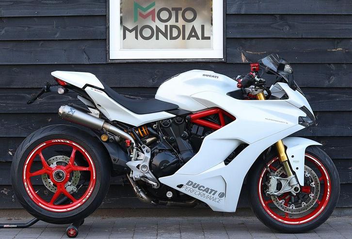 DUCATI SUPERSPORT S (bj 2017) Akrapovic Race uitlaatsysteem, Motoren, Motoren | Ducati, Bedrijf, Sport, 2 cilinders