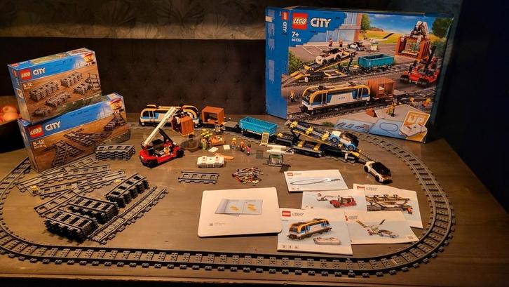 Lego 60336 Goederentrein compleet en met extra sets rails., Kinderen en Baby's, Speelgoed | Duplo en Lego, Zo goed als nieuw, Lego