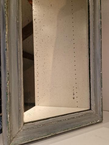 Brocante spiegel beschikbaar voor biedingen