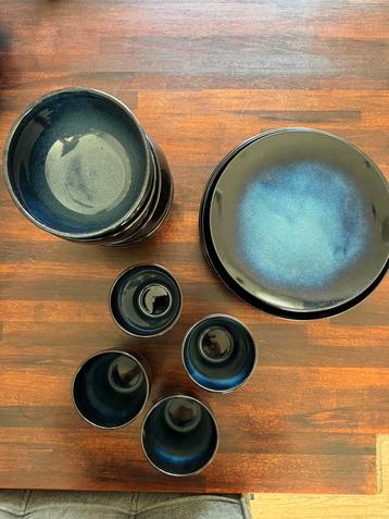 VT wonen 4 persoons servies (donkerblauw) beschikbaar voor biedingen