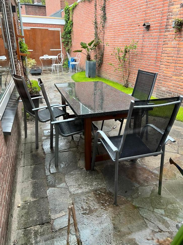 Natuurstenen tuintafel 170x90x75cm met gebeitste poten, Tuin en Terras, Tuinsets en Loungesets, Gebruikt, Tuinset, Overige materialen