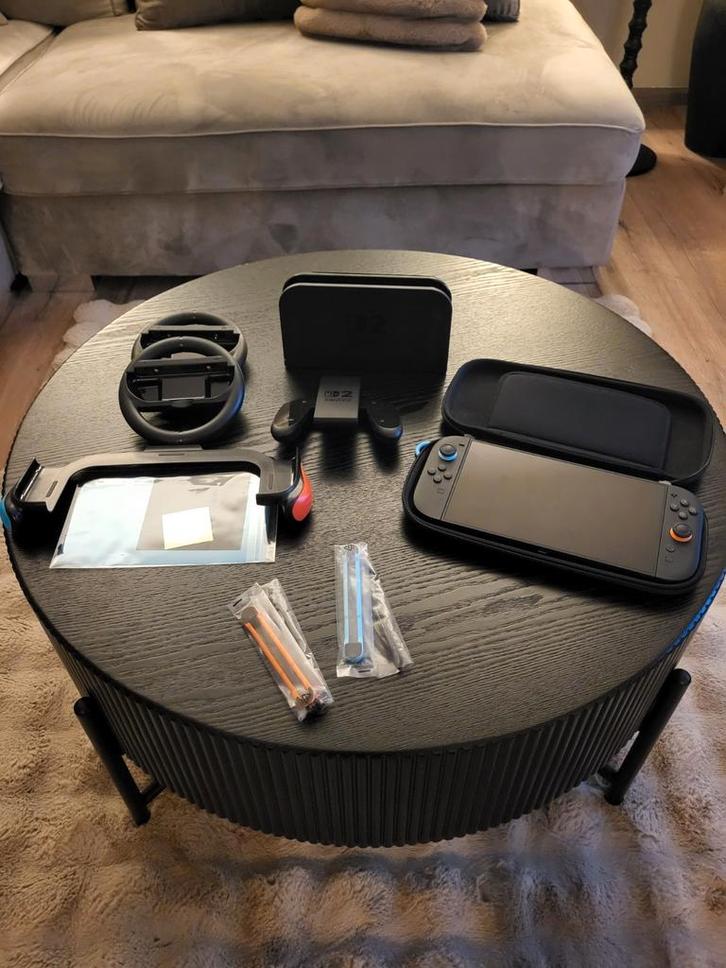 Nintendo Switch 2 incl. toebehoren, Spelcomputers en Games, Spelcomputers | Nintendo Switch, Zo goed als nieuw, Switch Original