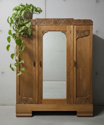 Antieke brocante Art Deco meidenkast vintage kast demontabel beschikbaar voor biedingen
