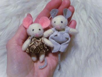 Broertje en zusje baby muisjes 6 cm muizenhuis - blythe beschikbaar voor biedingen
