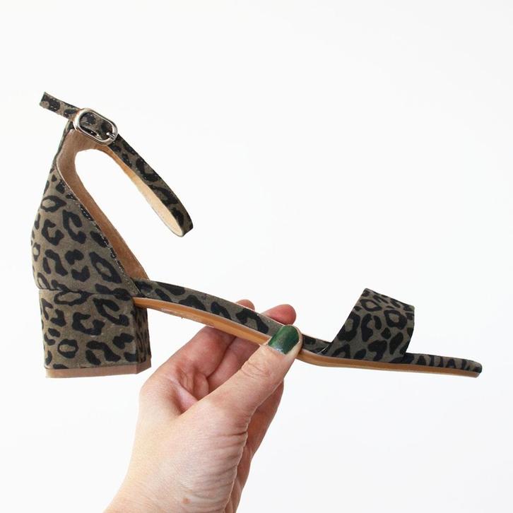 Zeer Mooie Suede Manfield Sandalen -s10 (Maat 41) € 30,-, Kleding | Dames, Schoenen, Zo goed als nieuw, Sandalen of Muiltjes, Overige kleuren