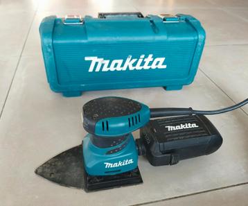 Makita BO4565 Vlakschuurmachine met toebehoren beschikbaar voor biedingen