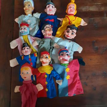 Retro handpoppen poppenkastpoppen ( B ) beschikbaar voor biedingen