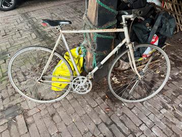 Vintage Peugeot Fixie beschikbaar voor biedingen
