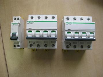 Installatieautomaat Schneider electric 230V en 400V  16a beschikbaar voor biedingen