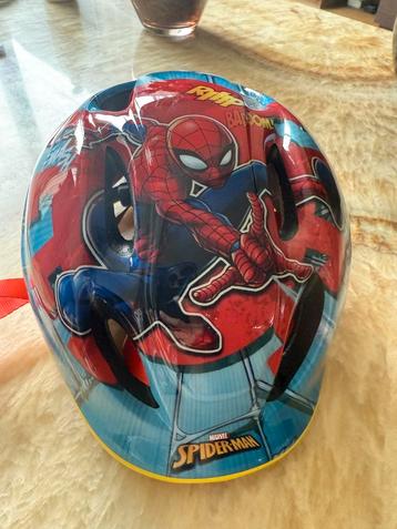 Kinderfietshelm Spiderman maat M beschikbaar voor biedingen