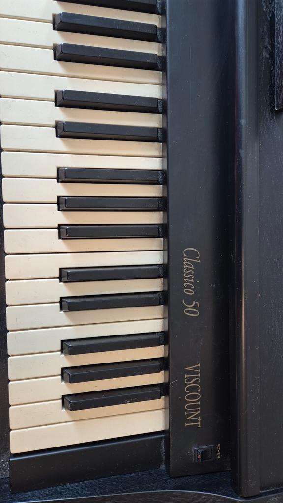 Zwarte piano van het merk Classico 50 Viscount., Muziek en Instrumenten, Piano's, Zo goed als nieuw, Zwart, Ophalen of Verzenden