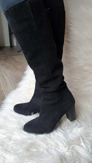 Suède dames laarzen - zwart beschikbaar voor biedingen