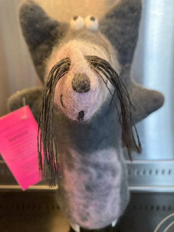 Handgemaakt vrouwen in Felt Australie Vilt Wolfje beschikbaar voor biedingen