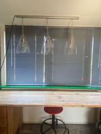 Hanglampen met drie glazen kappen en rvs armaturen, Ophalen, Zo goed als nieuw, Glas, 50 tot 75 cm