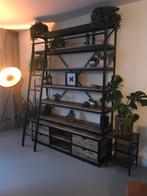 Industriële boekenkast met ladder - Mangohout & Staal, Ophalen, Gebruikt