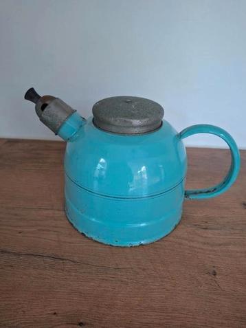 Mintgroen emaille fluitketel beschikbaar voor biedingen