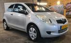 Toyota Yaris 1.0 12V Vvt-i 3DR Terra 2008 Grijs, Auto's, Toyota, Voorwielaandrijving, Origineel Nederlands, Bedrijf, Handgeschakeld