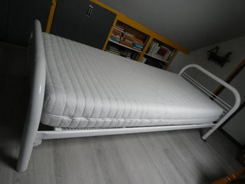 bed beschikbaar voor biedingen