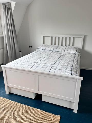 Hemnes bed frame 140x200+bed base+drawers+beter bed matrass
