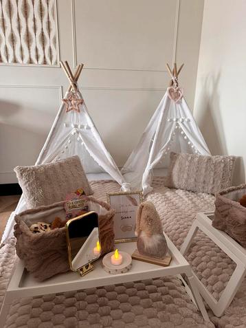 Tipi slaapfeestje beige kinderfeest slaaptent beschikbaar voor biedingen