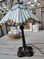 Tiffany Art Deco tafellamp. ca. 50 cm h, kap ca. 35 cm doors, Ophalen