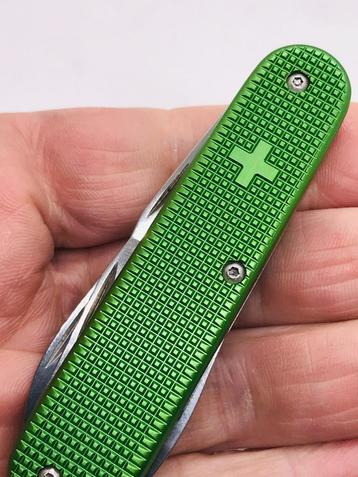 Victorinox CUSTOM Alox Apocalypse Green OLD CROSS 93m Swiss  beschikbaar voor biedingen