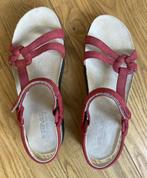 Sandalen dames Teva rood waterproof leer maat 40, Zo goed als nieuw, Rood, Sandalen of Muiltjes, Ophalen of Verzenden