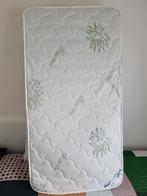 Anatomisch kinder matras
120 x 60 x 14 cm, Huis en Inrichting, Slaapkamer | Matrassen en Bedbodems, Zo goed als nieuw, Eenpersoons