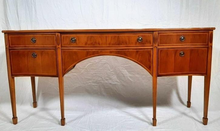 Vintage dressoir Engelse stijl dressoir, Huis en Inrichting, Kasten | Dressoirs, Gebruikt, 150 tot 200 cm, 50 tot 75 cm, Ophalen