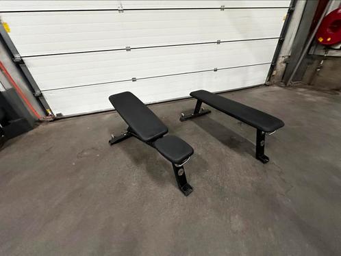 Eleiko Verstelbare Bankje en Vlakke Bench, Sport en Fitness, Fitnessmaterialen, Gebruikt, Fitnessbank, Ophalen