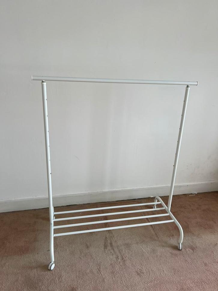 Kledingrek op wieltjes, Kleding | Dames, Kledingrekken, Zo goed als nieuw, Met wielen, Ophalen