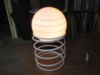 Spiraal bollamp jaren 70 space age design retro 25 cm x 50 h, Huis en Inrichting, Lampen | Vloerlampen, Jaren 70 space age design vintage retro 1970s