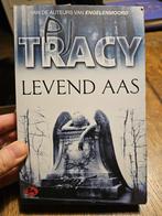 P.J. Tracy - Levend aas, Ophalen of Verzenden, Zo goed als nieuw, Nederland, P.J. Tracy