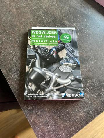 Theorie boek beschikbaar voor biedingen