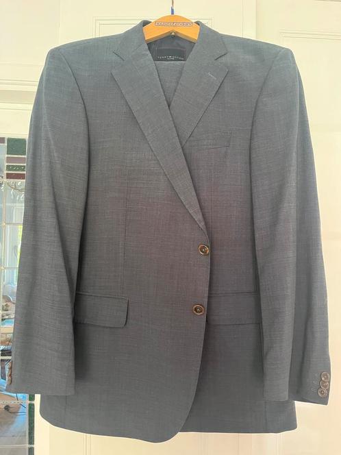 Tommy Hilfiger pak maat M/L-zeer luxe kwaliteit-luchtig, Kleding | Heren, Kostuums en Colberts, Zo goed als nieuw, Maat 52/54 (L)
