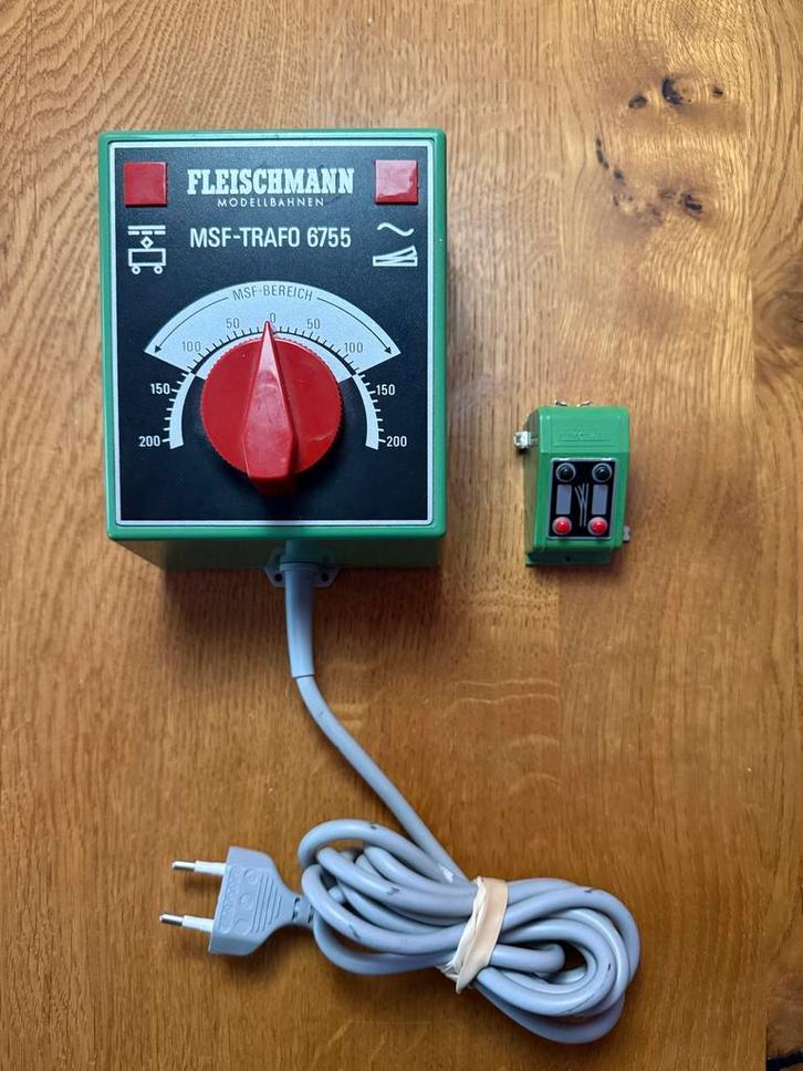 Fleischmann 6755 Trafo & 6920 Wisselbediening, Hobby en Vrije tijd, Modeltreinen | H0, Zo goed als nieuw, Transformator of Voeding