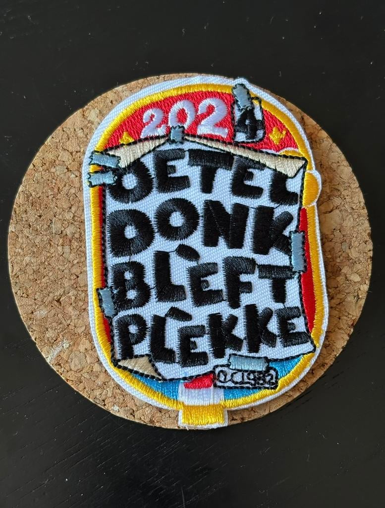 Oeteldonk carnaval embleem 43, Ophalen of Verzenden, Nieuw, Overige maten