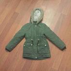 🧥 Groene winterjas – Primark – maat 134 💚✨, Gebruikt, Meisje, Ophalen of Verzenden, Primark