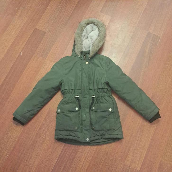 🧥 Groene winterjas – Primark – maat 134 💚✨, Kinderen en Baby's, Kinderkleding | Maat 134, Gebruikt, Meisje, Jas, Ophalen of Verzenden