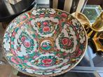 Vintage Famille Rose Schaal met Goud, Ophalen of Verzenden