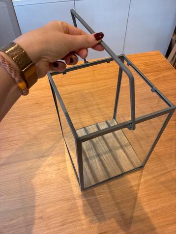 Windlicht van Glas en Staal beschikbaar voor biedingen