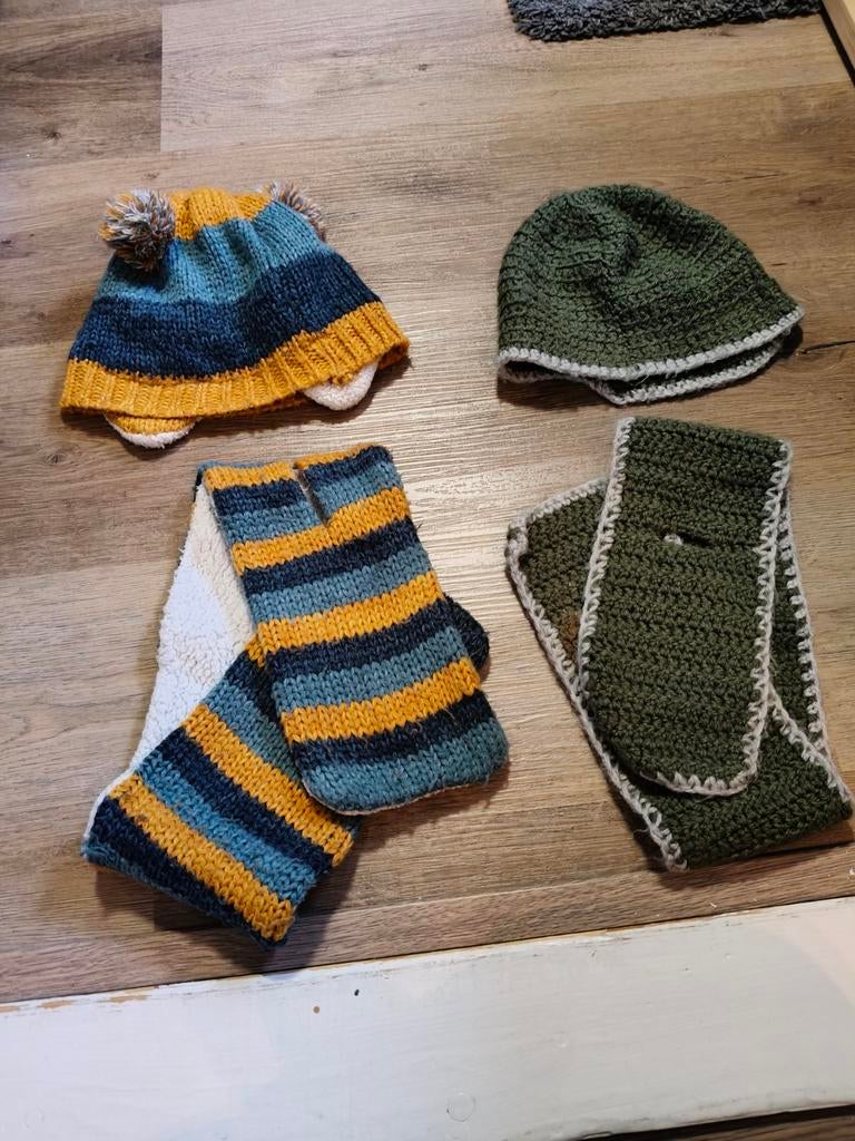 Baby muts en sjaal setjes, Kinderen en Baby's, Babykleding | Mutsen, Sjaals en Wanten, Ophalen, Maat 62, Zo goed als nieuw, Onbekend