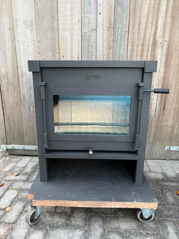 Jacobus 12 houtkachel beschikbaar voor biedingen